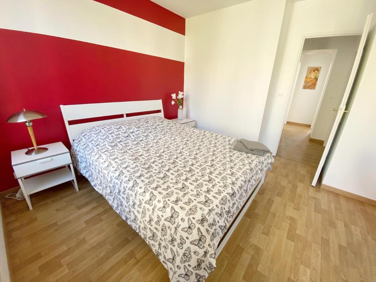 22 Chic & Cosy Grand Appart 92M2 Parking Gratuit Hypercentre Netflix Saint-Etienne  Exterior foto